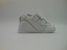 Carica l&#39;immagine nel visualizzatore di Gallery, Sneakers Primi passi Biomecanics tessuto bianca
