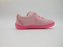 Carica l&#39;immagine nel visualizzatore di Gallery, Scarpa primi passi Camper,pelle rosa,

