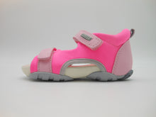 Carica l&#39;immagine nel visualizzatore di Gallery, Sandalo primi passi bimba Camper,nylon rosa,

