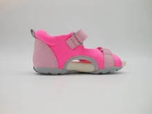 Carica l&#39;immagine nel visualizzatore di Gallery, Sandalo primi passi bimba Camper,nylon rosa,
