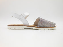 Carica l&#39;immagine nel visualizzatore di Gallery, Sandalo minorchino-bambina-glitter multicolor-pelle-made in Italy | shoeb76
