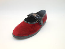 Carica l&#39;immagine nel visualizzatore di Gallery, Ballerina bambina-Friulana in velluto rosso-laccetto con velcro in vernice nero | Albero delle scarpe
